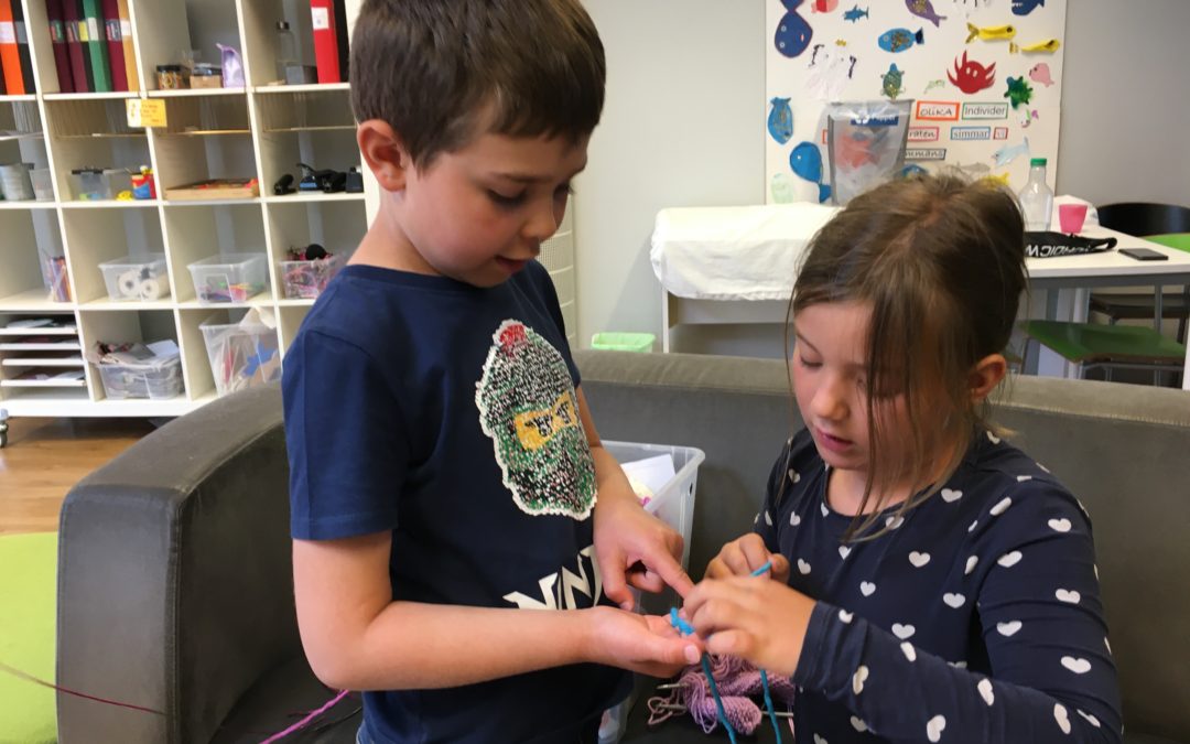 Vi virkar och stickar