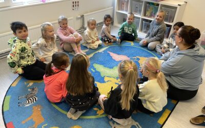 Vi träffar vår kompisklass