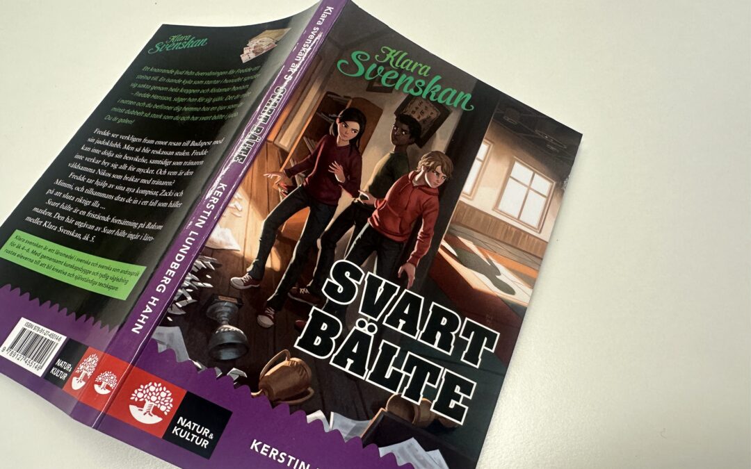 Bokcirkel i vårt fina bibliotek!