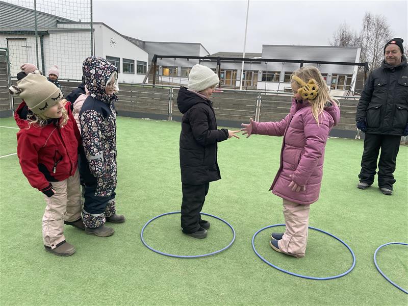 Full fart ute – Sten, sax, påse på ett helt nytt sätt! 🏃💨