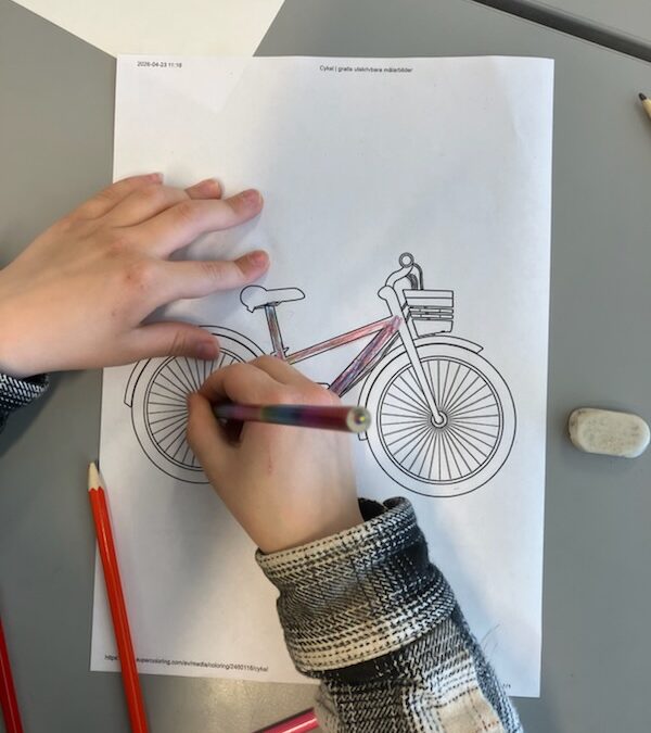 Full fart på ritstiftet: Konstnärliga cyklar på fritids! 🎨🚲